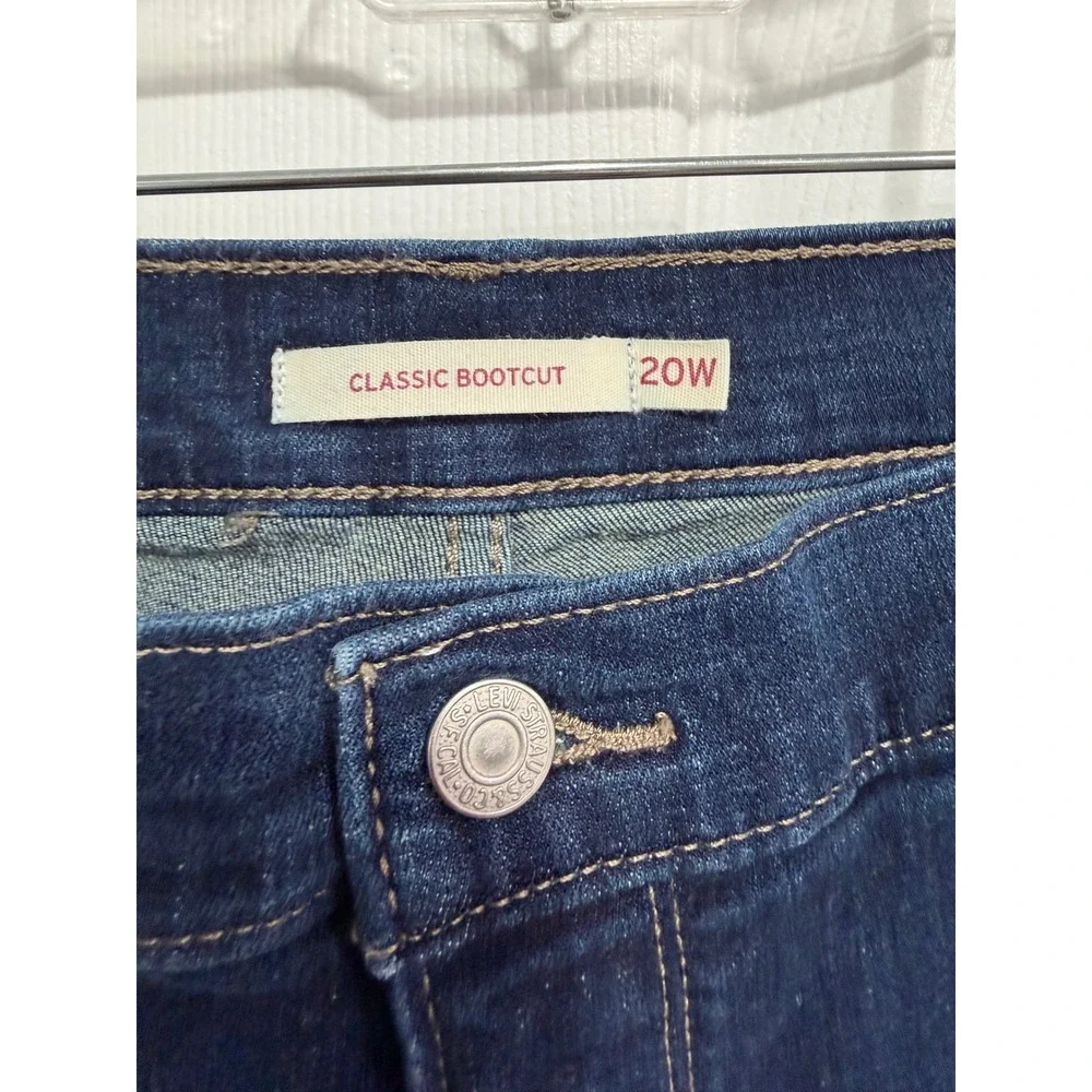 Levis Classic Bootcut Jeans Womens 20W Dark Wash Blue Denim Mid Rise Stretch